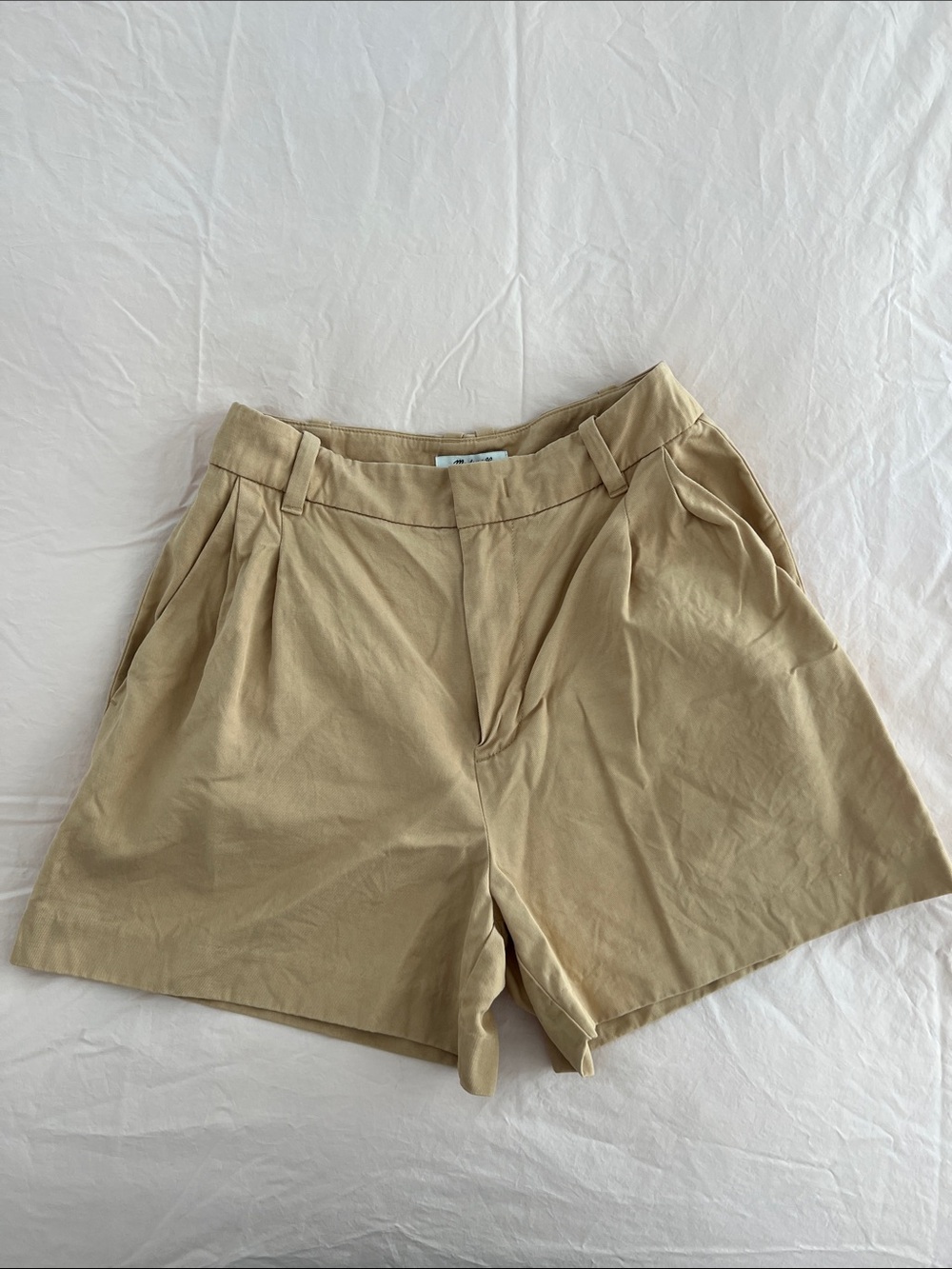 Madewell Summer Shorts in Tan